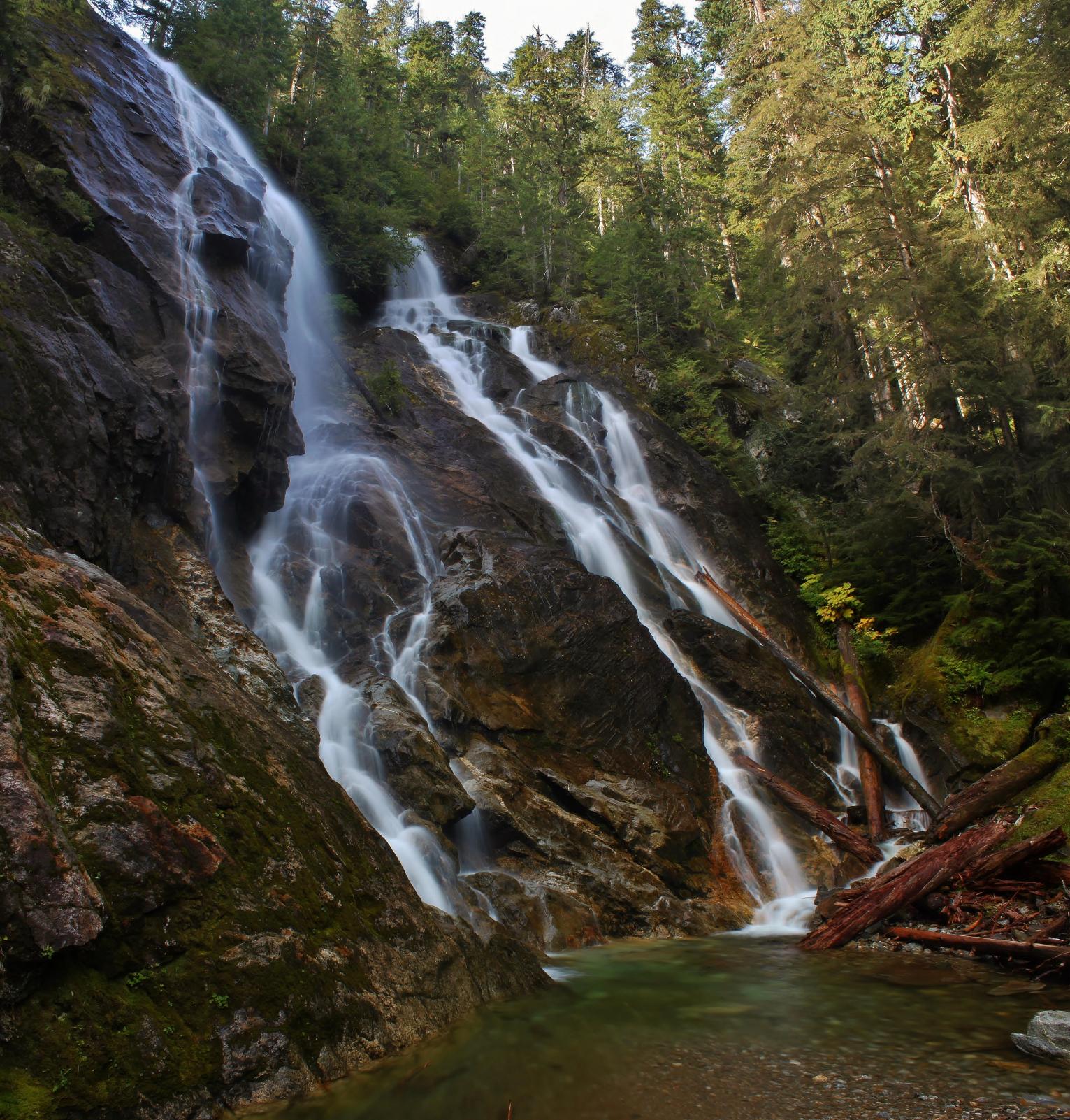 Side view of Lower Cougar Creek Falls