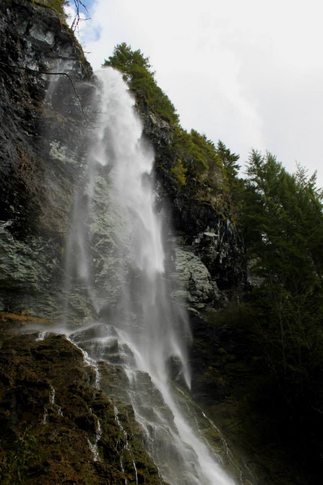 Main drop of Suiattle Falls
