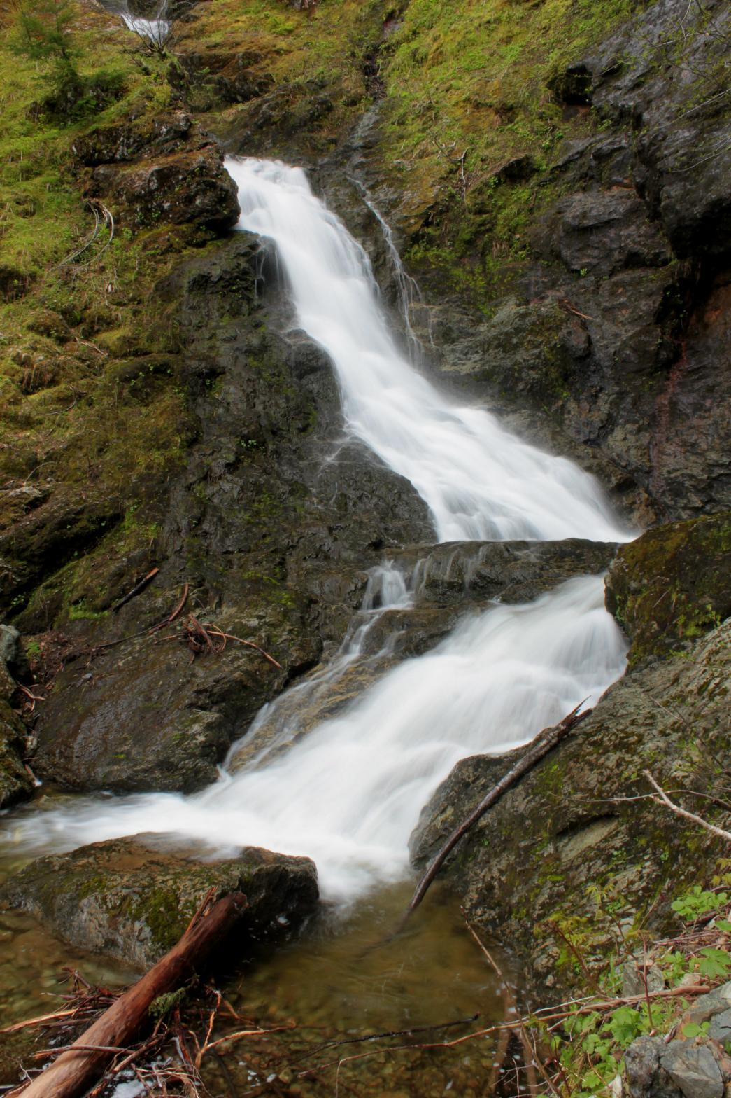 Part of the cascading middle section